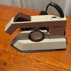 VINTAGE  Norelco Travel Iron (1970s)